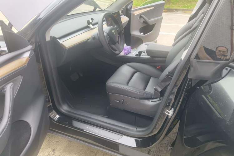 Used Tesla Model Y 2021 Standard Range Rear-Wheel Drive Version Driver Seat