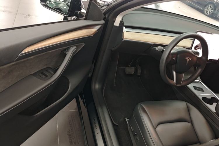 Used Tesla Model Y 2021 Long-Range All-Wheel-Drive Version 3D7 Driver Seat