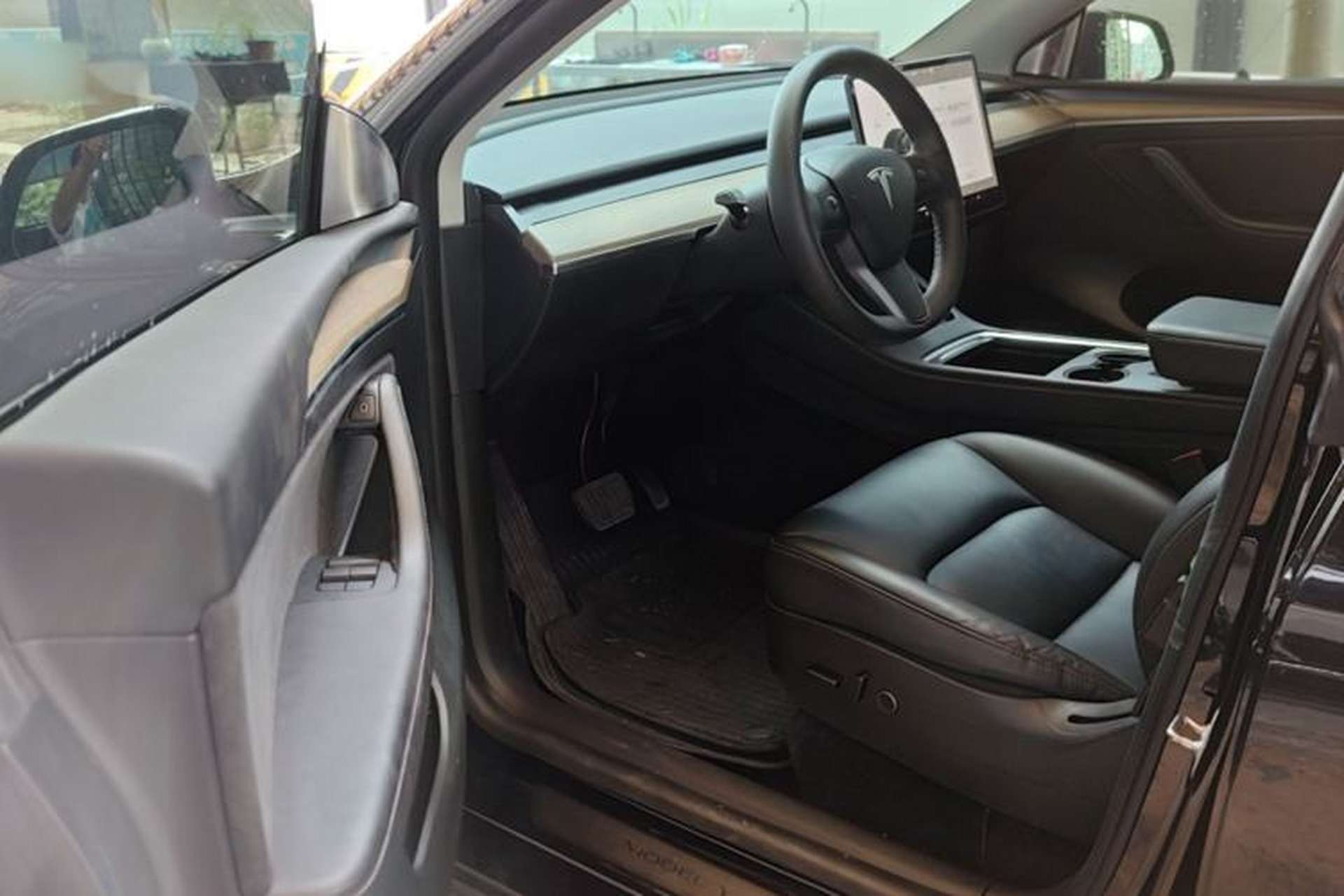 Used Tesla Model Y 2021 Standard Range Rear-Wheel Drive Version Driver Seat