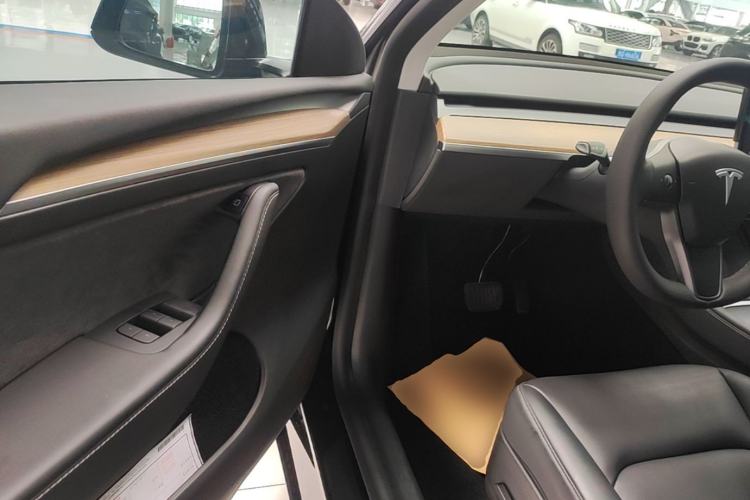 Used Tesla Model Y 2021 Standard Range Rear-Wheel Drive Version Driver Seat