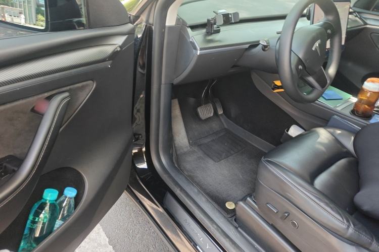 Used Tesla Model Y 2021 Standard Range Rear-Wheel Drive Version Driver Seat