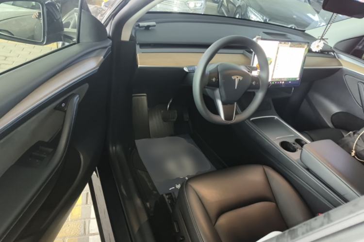 Used Tesla Model Y 2021 Standard Range Rear-Wheel Drive Version Driver Seat