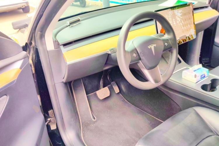 Used Tesla Model Y 2021 Standard Range Rear-Wheel Drive Version Driver Seat