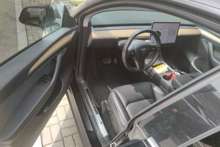 Used Tesla Model Y 2021 Long-Range All-Wheel-Drive Version 3D7 Driver Seat