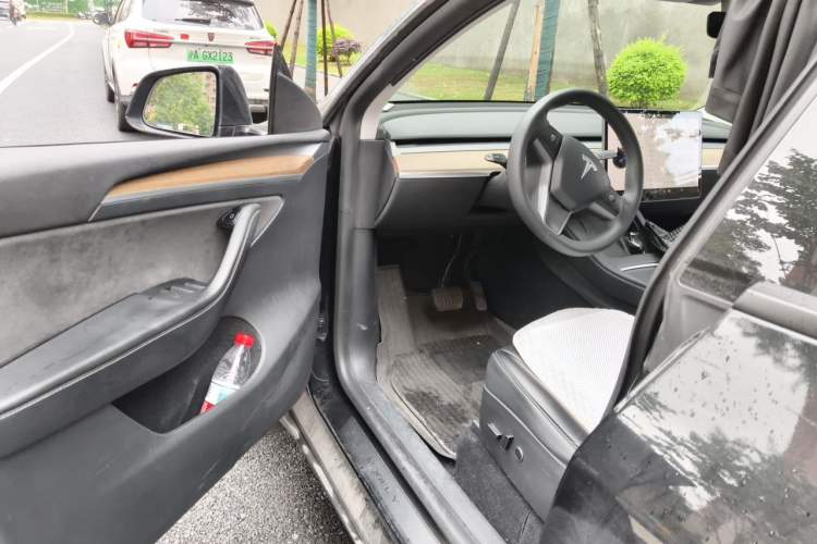 Used Tesla Model Y 2021 Standard Range Rear-Wheel Drive Version Driver Seat