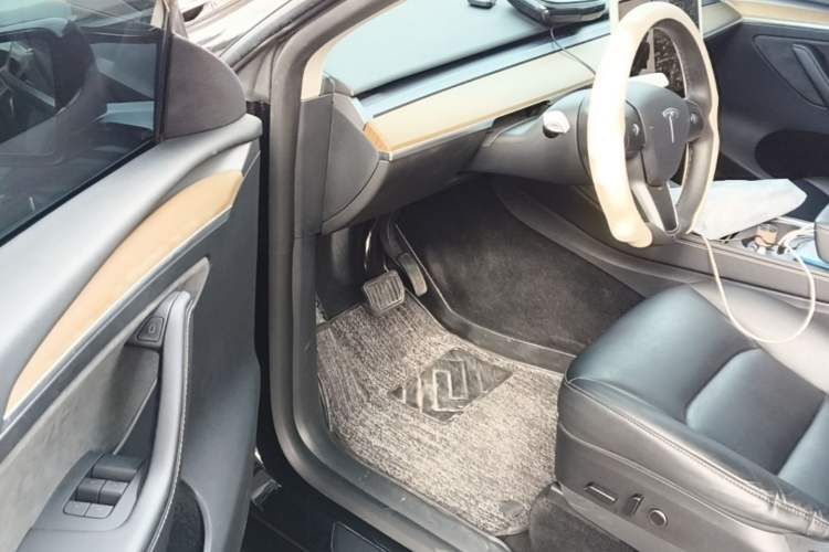 Used Tesla Model Y 2021 Standard Range Rear-Wheel Drive Version Driver Seat