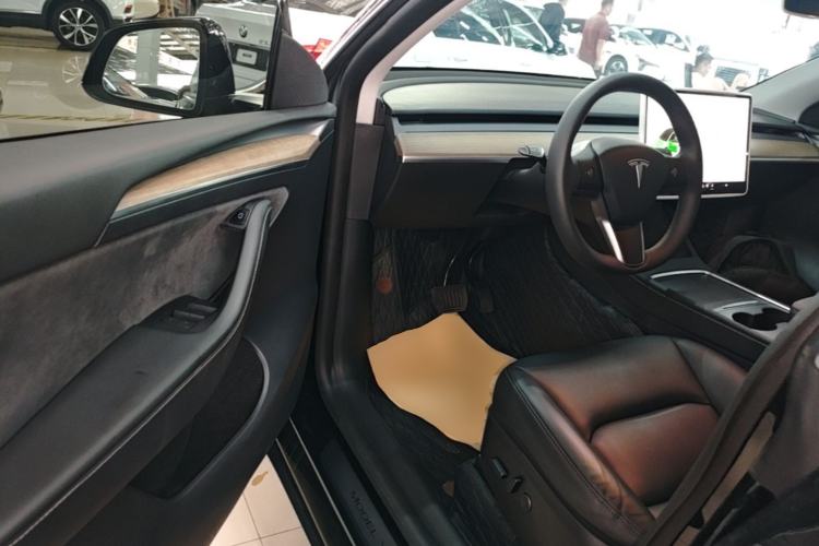 Used Tesla Model Y 2021 Standard Range Rear-Wheel Drive Version Driver Seat