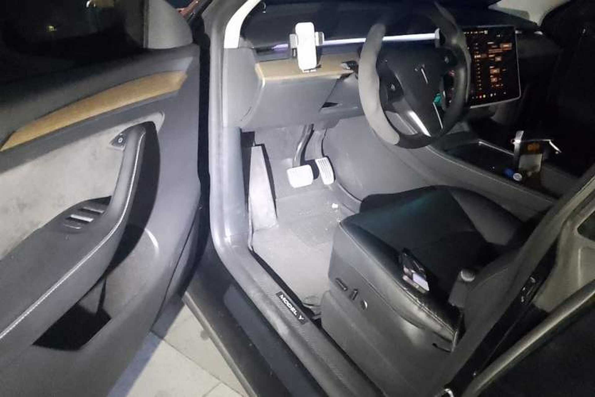 Used Tesla Model Y 2021 Standard Range Rear-Wheel Drive Version Driver Seat