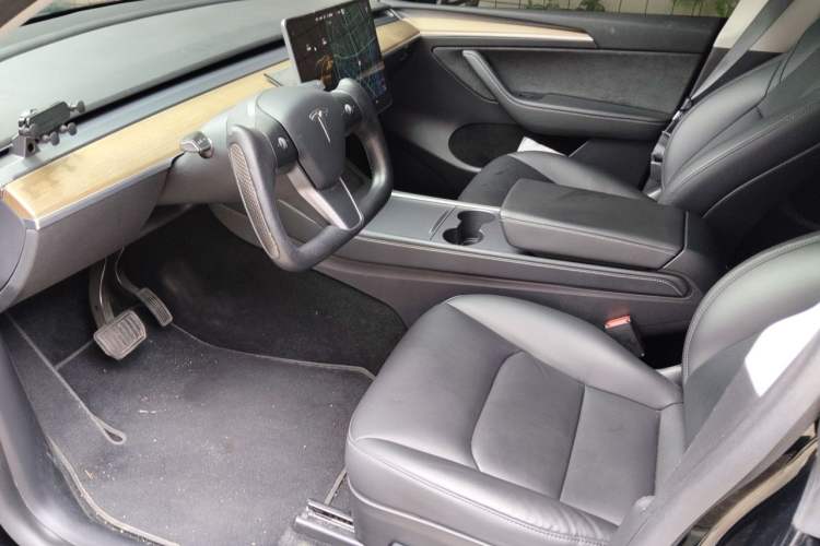 Used Tesla Model Y 2021 Standard Range Rear-Wheel Drive Version Driver Seat