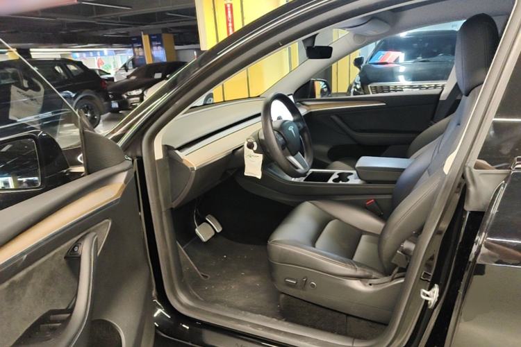 Used Tesla Model Y 2021 Long-Range All-Wheel-Drive Version 3D7 Driver Seat