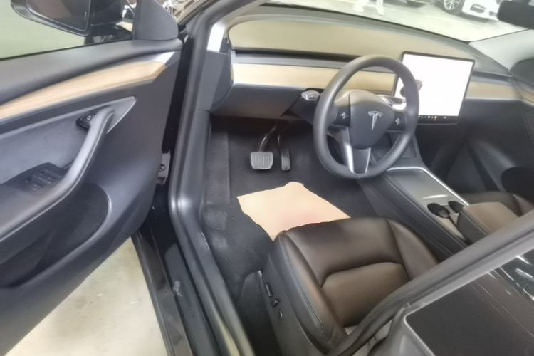 Used Tesla Model Y 2021 Standard Range Rear-Wheel Drive Version Driver Seat