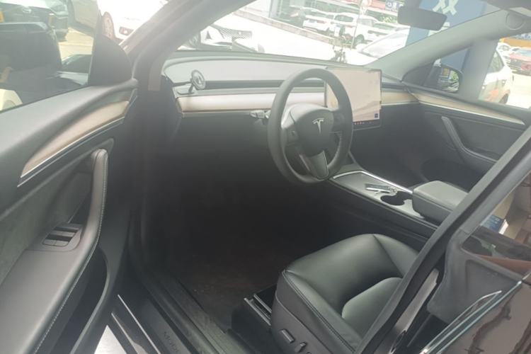 Used Tesla Model Y 2021 Standard Range Rear-Wheel Drive Version Driver Seat
