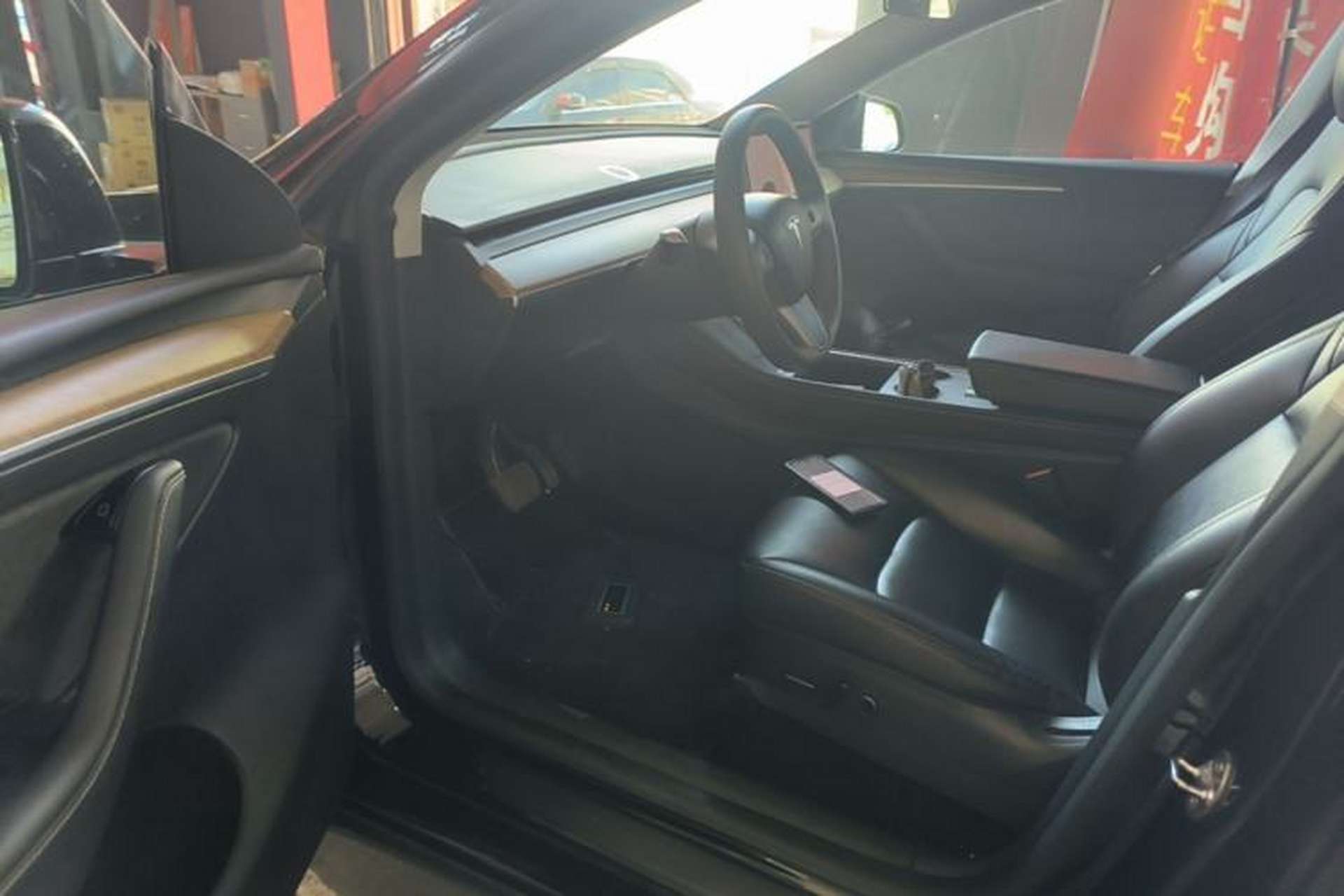 Used Tesla Model Y 2021 Long-Range All-Wheel-Drive Version Driver Seat