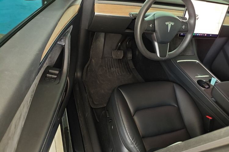 Used Tesla Model Y 2021 Standard Range Rear-Wheel Drive Version Driver Seat