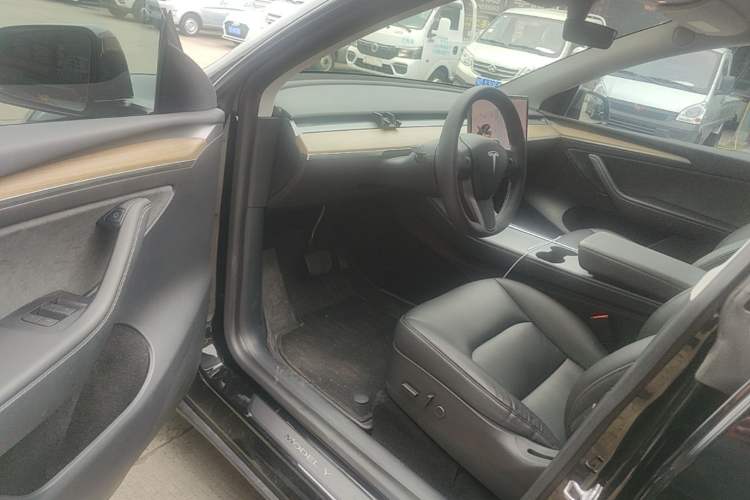 Used Tesla Model Y 2021 Standard Range Rear-Wheel Drive Version Driver Seat
