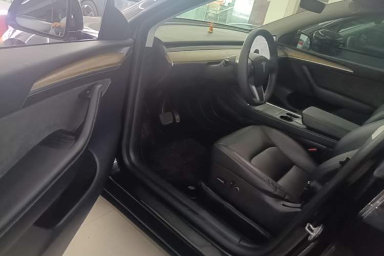 Used Tesla Model Y 2021 Standard Range Rear-Wheel Drive Version Driver Seat