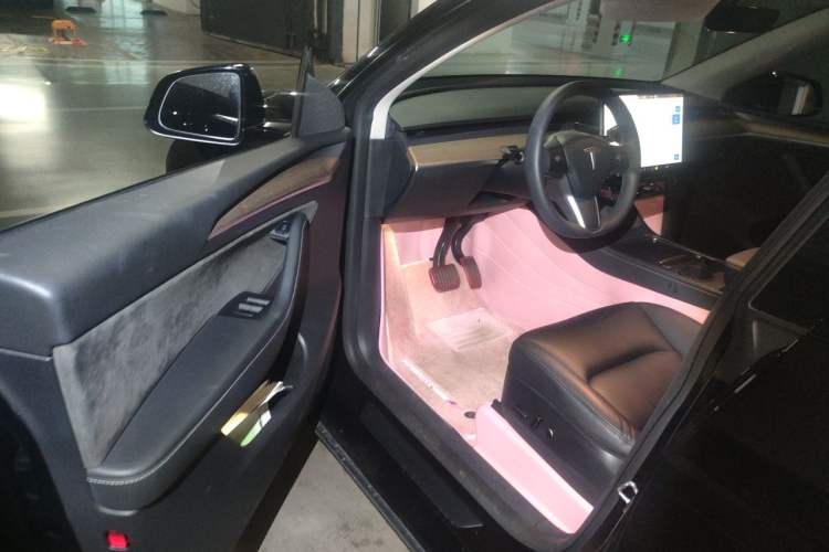 Used Tesla Model Y 2021 Long-Range All-Wheel-Drive Version Driver Seat