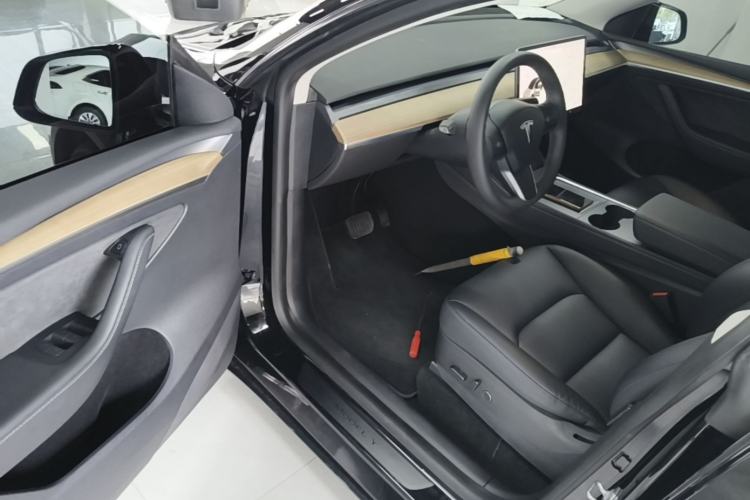 Used Tesla Model Y 2021 Standard Range Rear-Wheel Drive Version Driver Seat