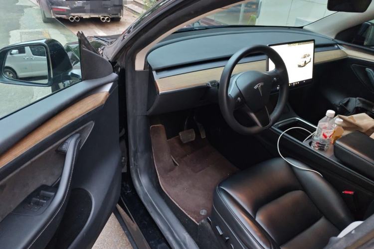Used Tesla Model Y 2021 Standard Range Rear-Wheel Drive Version Driver Seat