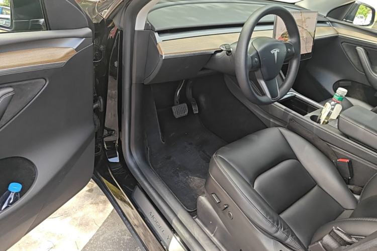 Used Tesla Model Y 2021 Standard Range Rear-Wheel Drive Version Driver Seat