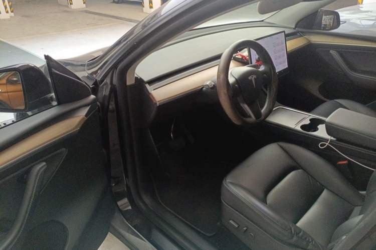 Used Tesla Model Y 2021 Standard Range Rear-Wheel Drive Version Driver Seat