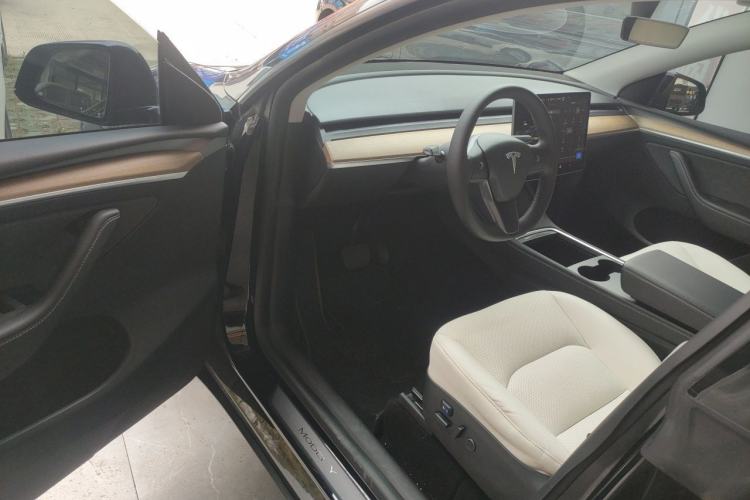 Used Tesla Model Y 2021 Standard Range Rear-Wheel Drive Version Driver Seat
