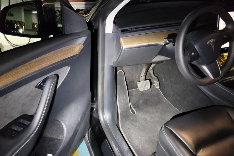 Used Tesla Model Y 2021 Standard Range Rear-Wheel Drive Version Driver Seat