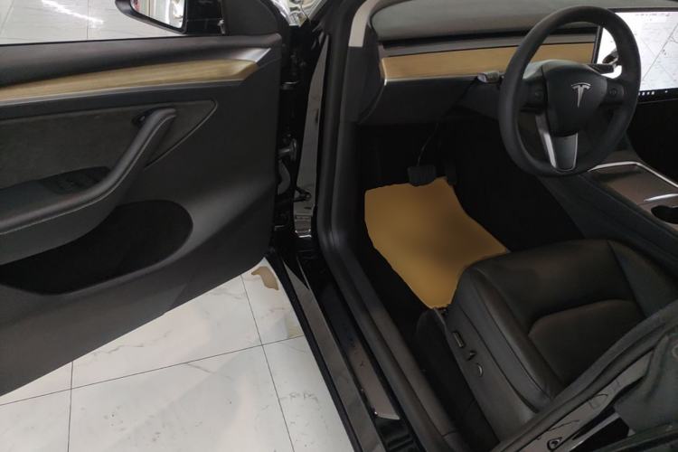Used Tesla Model Y 2021 Long-Range All-Wheel-Drive Version 3D7 Driver Seat