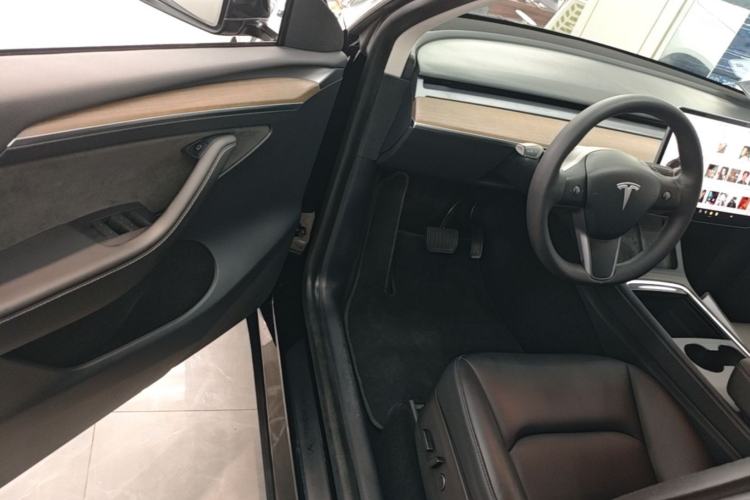 Used Tesla Model Y 2021 Standard Range Rear-Wheel Drive Version Driver Seat