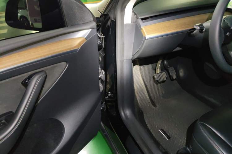 Used Tesla Model Y 2021 Standard Range Rear-Wheel Drive Version Driver Seat