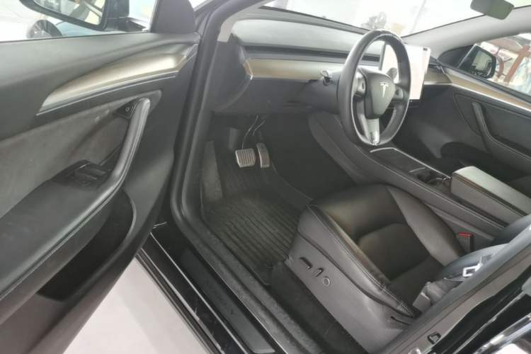 Used Tesla Model Y 2021 Standard Range Rear-Wheel Drive Version Driver Seat