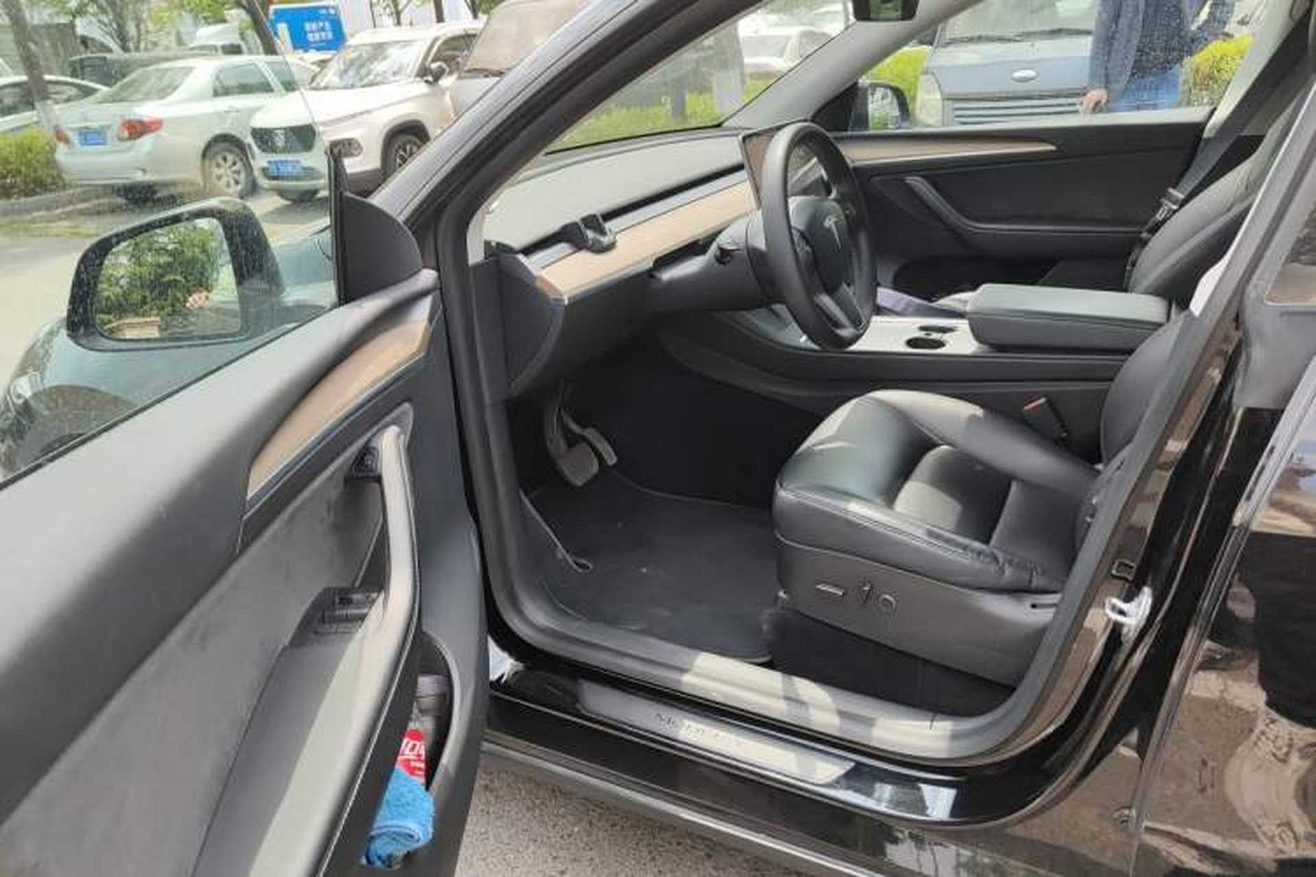 Used Tesla Model Y 2021 Standard Range Rear-Wheel Drive Version Driver Seat