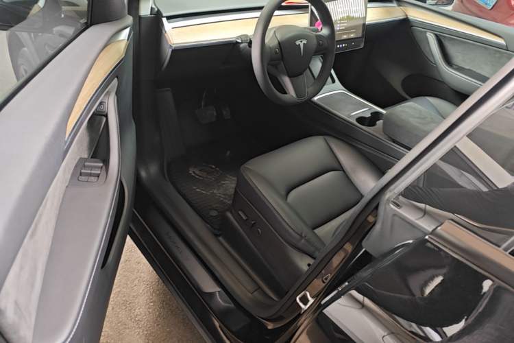 Used Tesla Model Y 2021 Standard Range Rear-Wheel Drive Version Driver Seat
