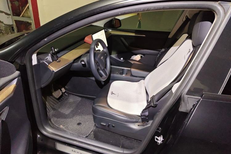 Used Tesla Model Y 2021 Long-Range All-Wheel-Drive Version 3D7 Driver Seat