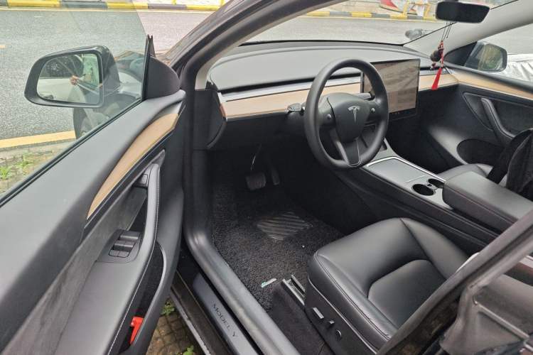 Used Tesla Model Y 2021 Standard Range Rear-Wheel Drive Version Driver Seat