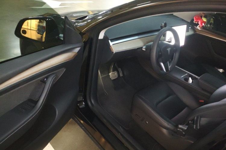 Used Tesla Model Y 2021 Standard Range Rear-Wheel Drive Version Driver Seat