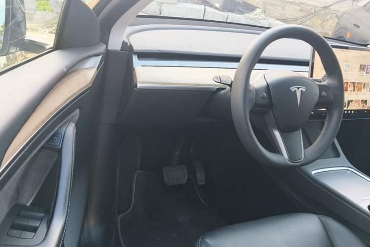 Used Tesla Model Y 2021 Standard Range Rear-Wheel Drive Version Driver Seat
