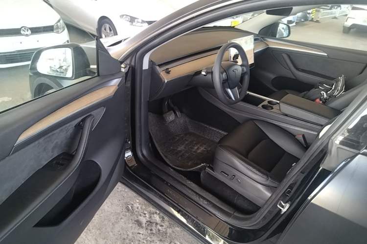 Used Tesla Model Y 2021 Standard Range Rear-Wheel Drive Version Driver Seat
