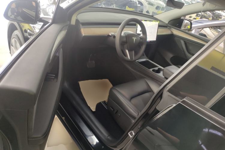 Used Tesla Model Y 2021 Standard Range Rear-Wheel Drive Version Driver Seat