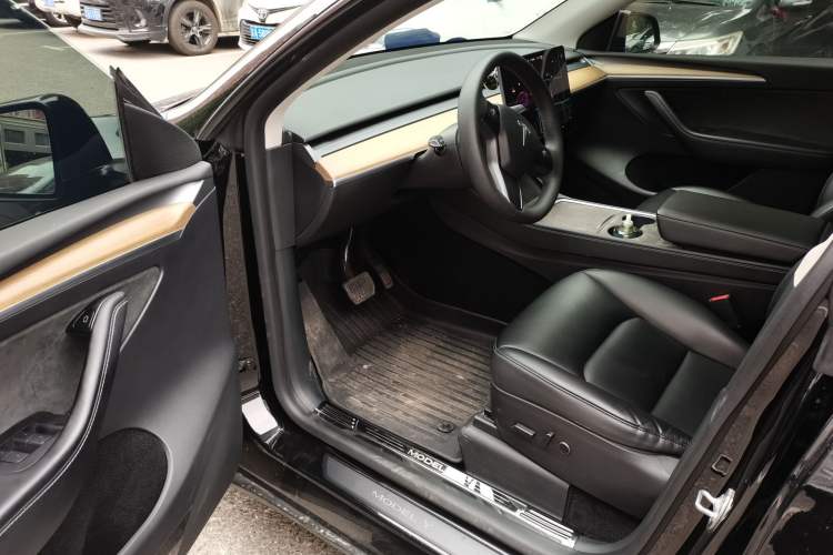 Used Tesla Model Y 2021 Standard Range Rear-Wheel Drive Version Driver Seat