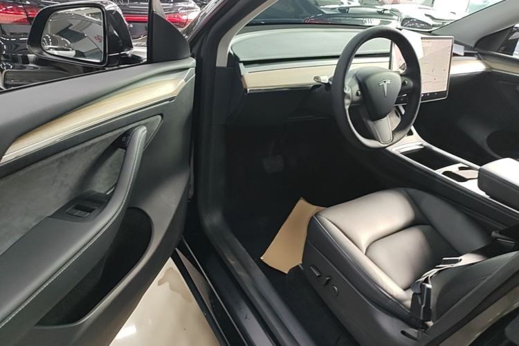 Used Tesla Model Y 2021 Long-Range All-Wheel-Drive Version 3D7 Driver Seat