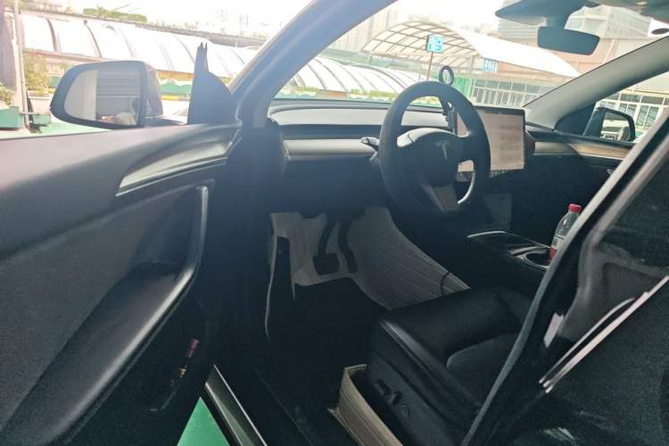 Used Tesla Model Y 2021 Standard Range Rear-Wheel Drive Version Driver Seat