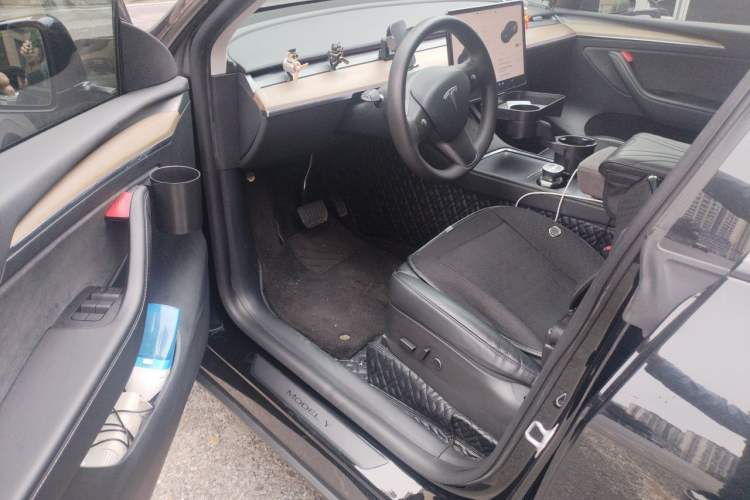 Used Tesla Model Y 2021 Standard Range Rear-Wheel Drive Version Driver Seat