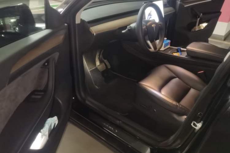 Used Tesla Model Y 2021 Standard Range Rear-Wheel Drive Version Driver Seat