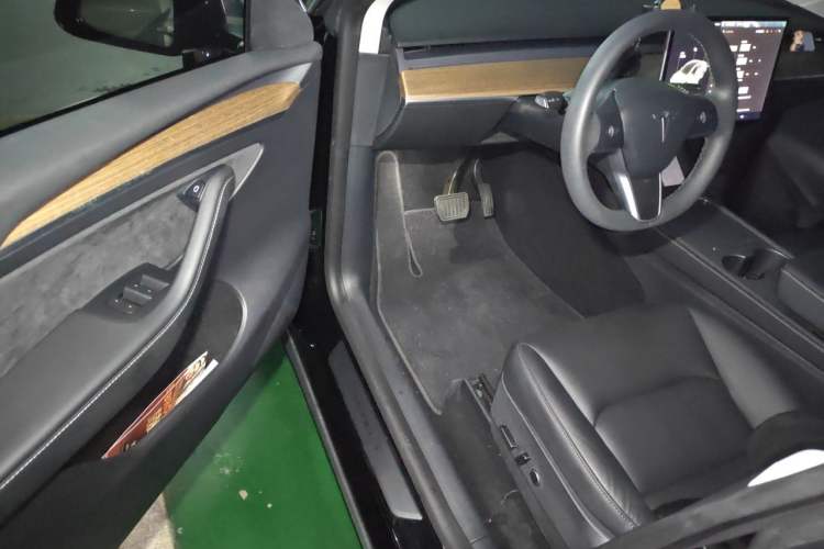 Used Tesla Model Y 2021 Standard Range Rear-Wheel Drive Version Driver Seat