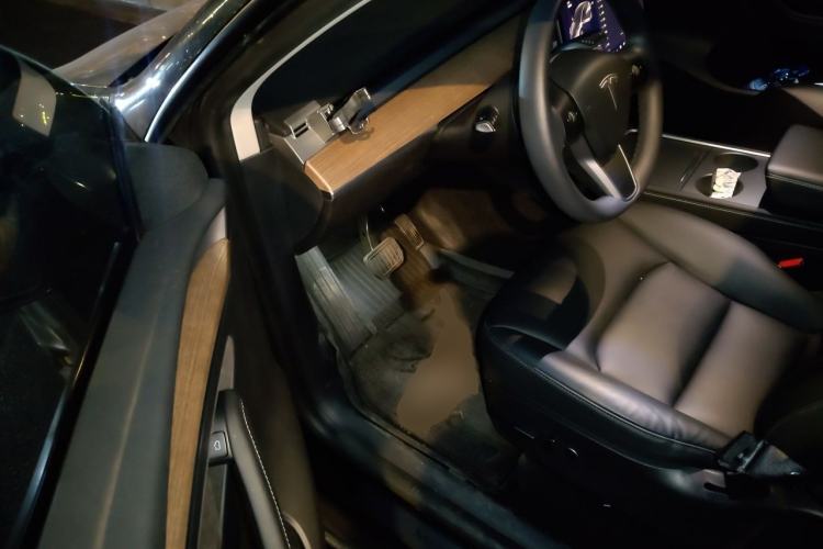 Used Tesla Model Y 2021 Standard Range Rear-Wheel Drive Version Driver Seat