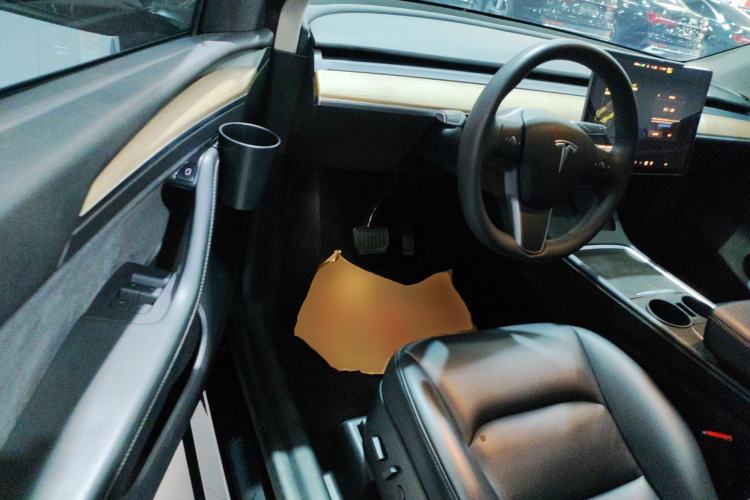 Used Tesla Model Y 2021 Long-Range All-Wheel-Drive Version Driver Seat