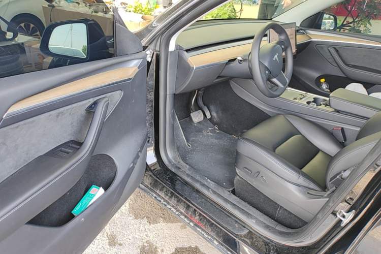 Used Tesla Model Y 2021 Standard Range Rear-Wheel Drive Version Driver Seat