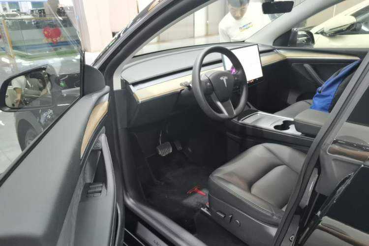 Used Tesla Model Y 2021 Standard Range Rear-Wheel Drive Version Driver Seat