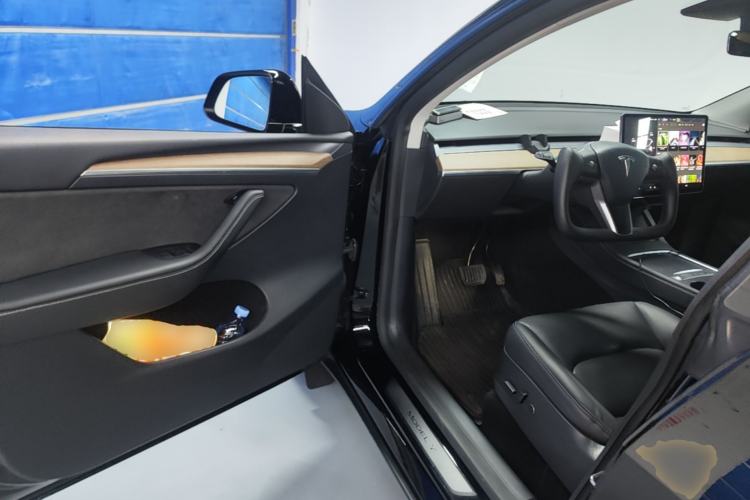 Used Tesla Model Y 2021 Long-Range All-Wheel-Drive Version 3D7 Driver Seat